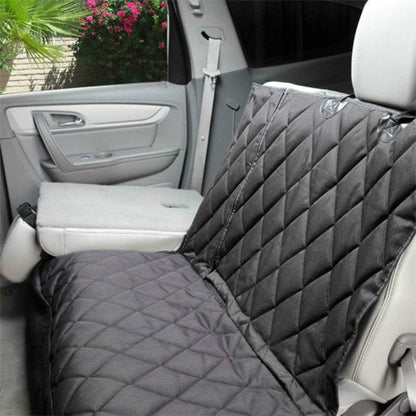 Protège-siège chien voiture noir matelassé à losanges, sangles et bordure, siège arrière
