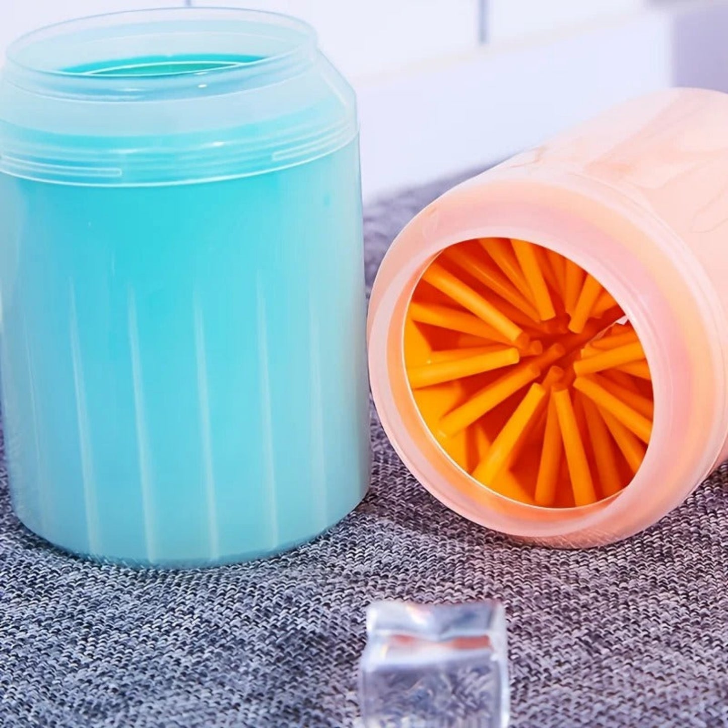 nettoyeur de pattes en silicone or bleu