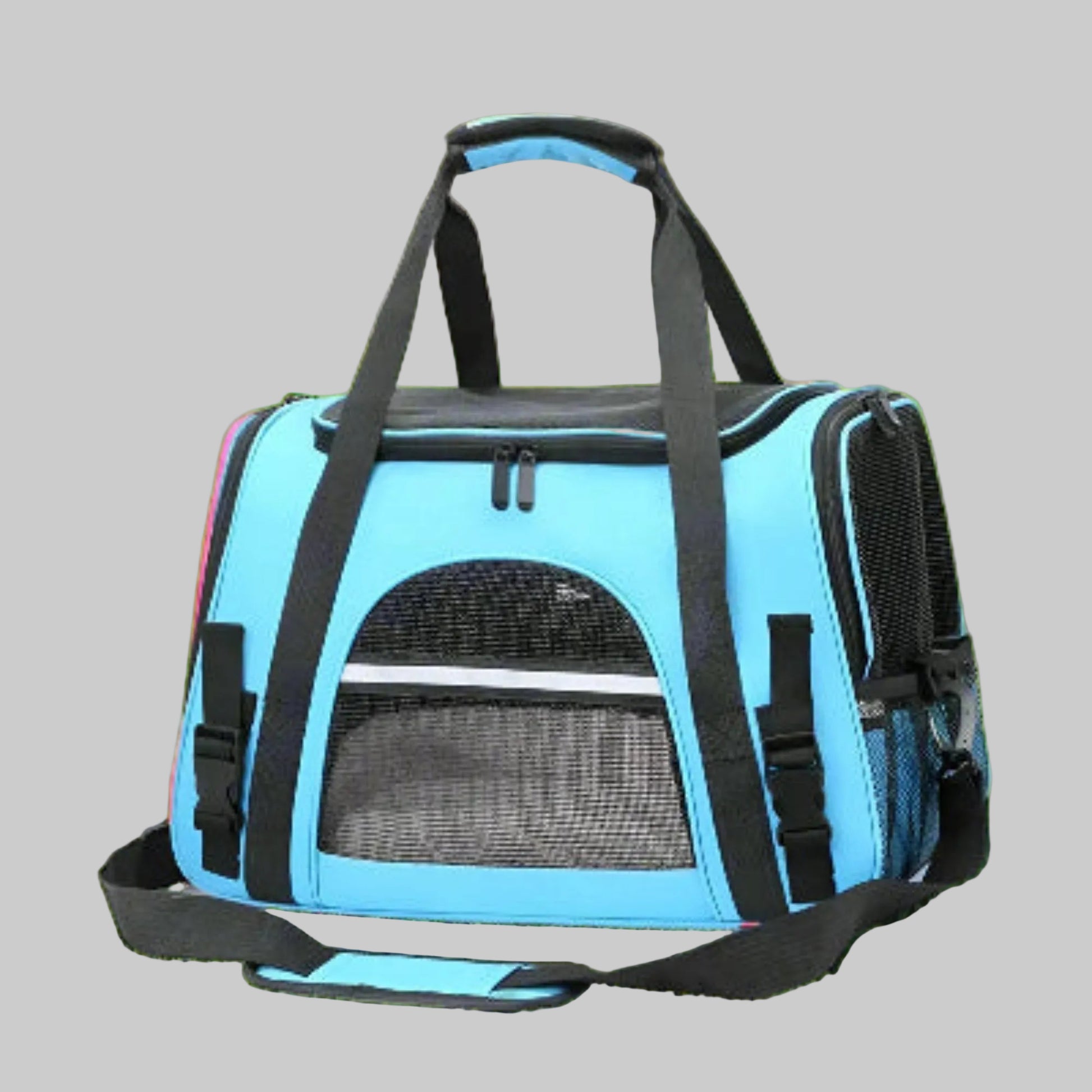 Sac de transport pour chien bleu clair, face en maille sombre et sangle d’attache