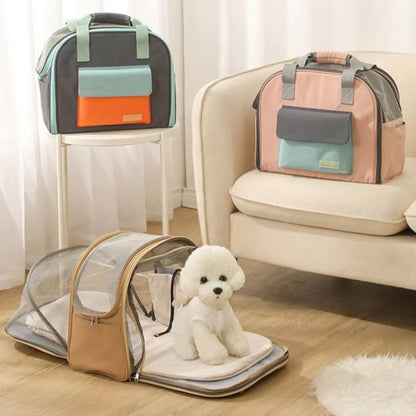 Deux sacs de voyage pour chien : rose et vert-menthe, poches contrastées, anses